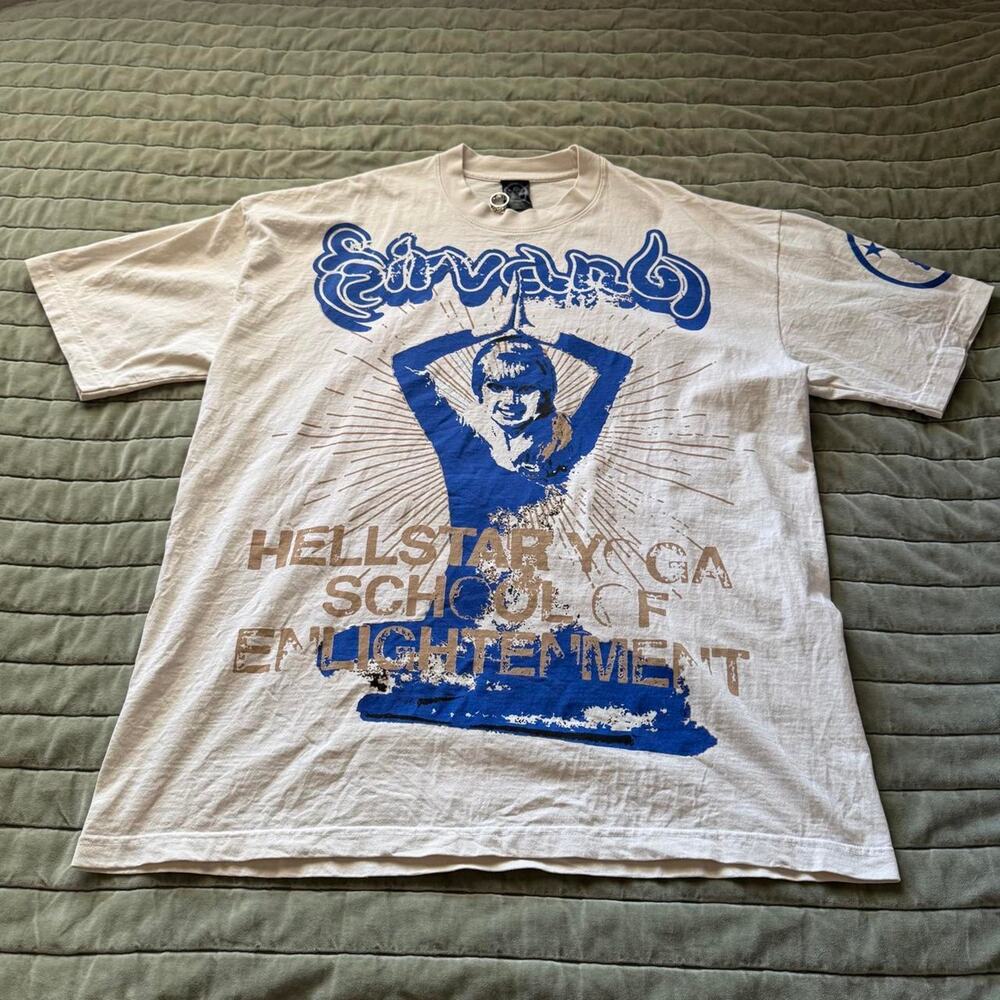 AUTHENTIC Hellstar “Yoga School of Enlightenment” T in XL.